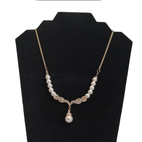 Monet Jewelry Gold Toned Simulated Pearl & Crystal Shimmery Statement Necklace - Picture 1 of 12